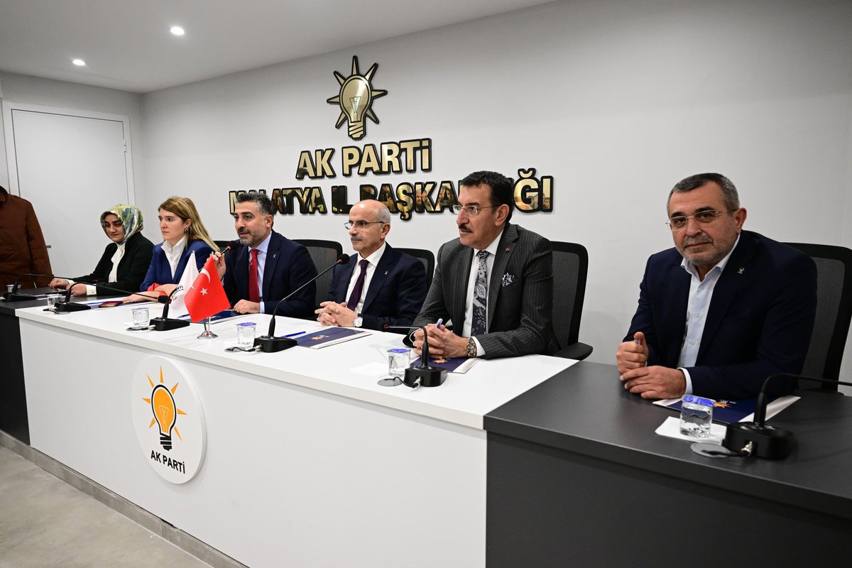 akpartimalatya's tweet photo. 📍AK Parti Malatya İl Başkanlığı

AK Parti Malatya Büyükşehir Belediye Başkan Adayımız @samiermbb’i İl binamızda ağırladık. https://t.co/p9mViQIX6Q