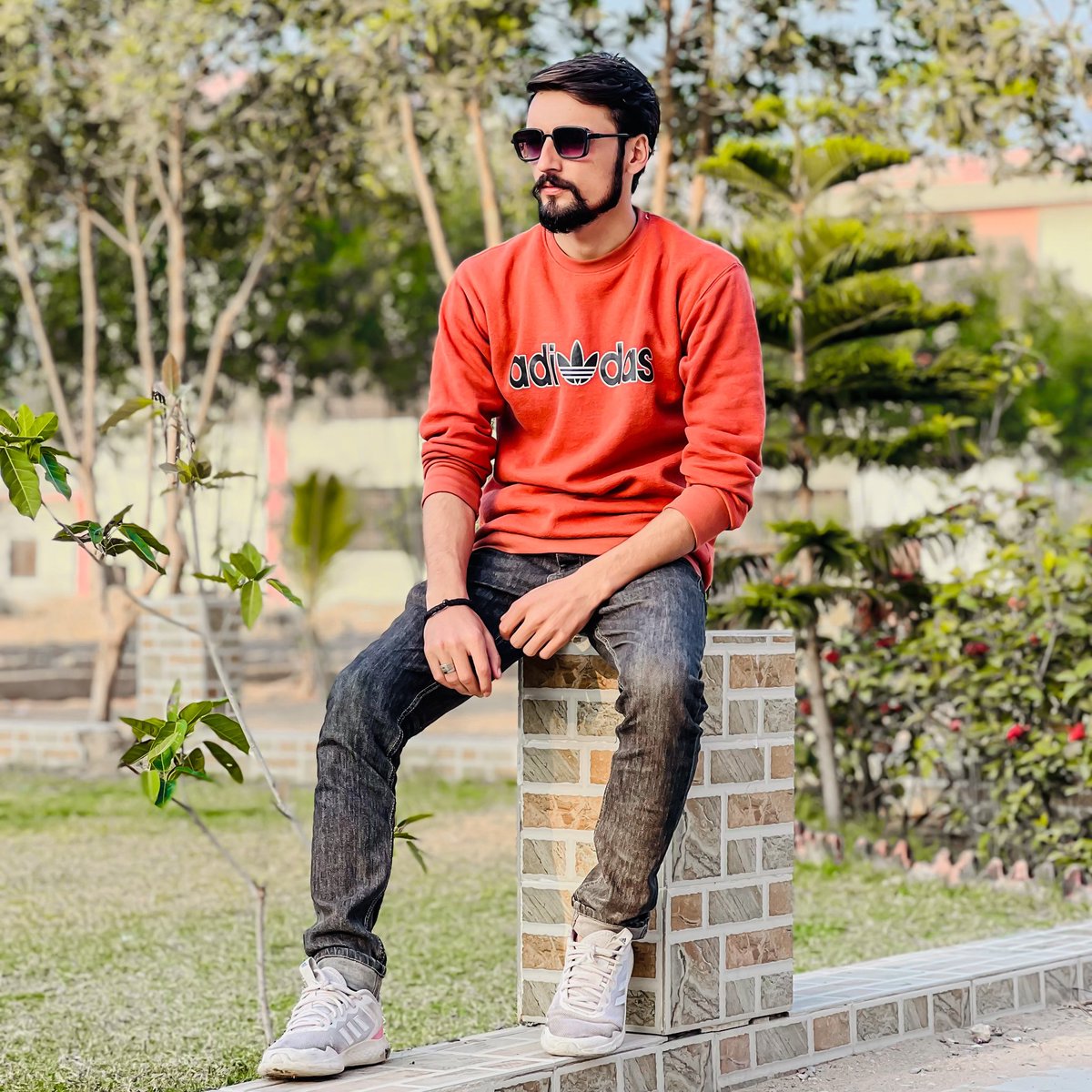 mr7DeedaR's tweet photo. #NewProfilePic
#ibes
#GalaxyS24
سب نہیں ہوتے ہیں مجذوب نگاہوں والے
❤
ہر کوئی عشق میں درویش نہیں بن جاتا https://t.co/SIwLamWobl