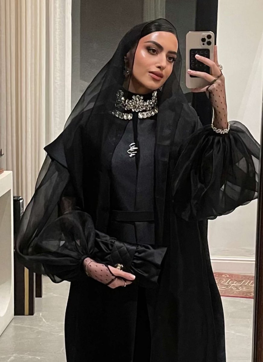 شرايكم بلوك يارا النملة عطونا التقييم  #JoyAwards