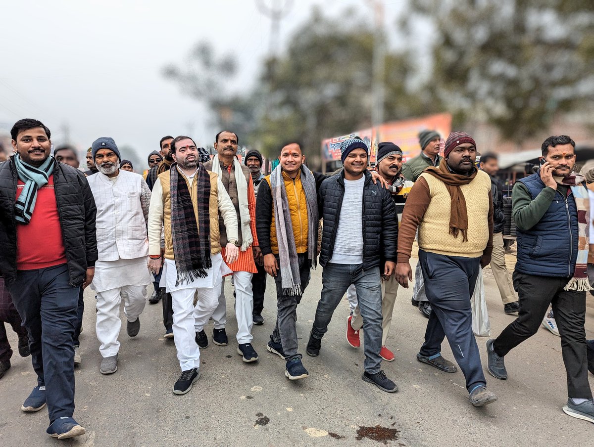 Aditya955936's tweet photo. "प्रभु श्री राम जन्मभूमि प्राण प्रतिष्ठा महोत्सव के शुभ अवसर पर सरस्वती शिशु एवं विद्या मंदिर के छात्र छात्राओं द्वारा प्रभु श्री राम के स्वरूप की विभिन्न झांकियों के साथ भव्य शोभायात्रा कार्यक्रम आयोजित किया गया।।"
जिसमे मुख्य रूप से राज्यमंत्री @SatishSharmaBBK जी उपस्थित रहे https://t.co/4BCzTFkbTD
