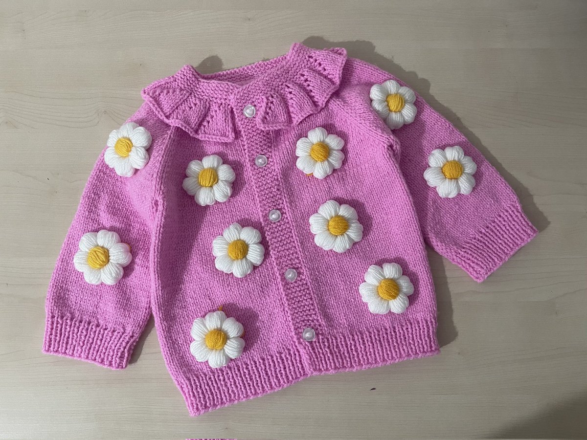 hand knitted flower cardigan #knittedbabyclothes #babygift #babyknits #babyclothes #knitwear #ukhandmade #handmade #etsy #CraftBizParty #babygirl #shop #SmallBiz silkyknittinguk.etsy.com/listing/164656… via @etsy