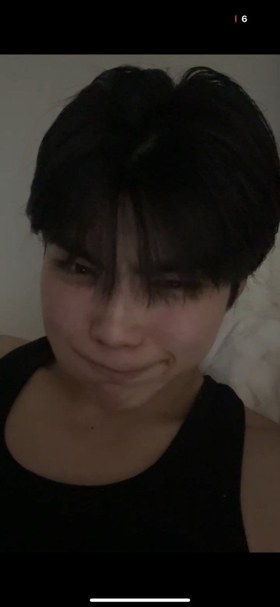 gunwookiebb's tweet photo. the cutest 4 cut of gunwook’s mochi cheeks in today’s live 🤍 https://t.co/dsKJC5aoIx