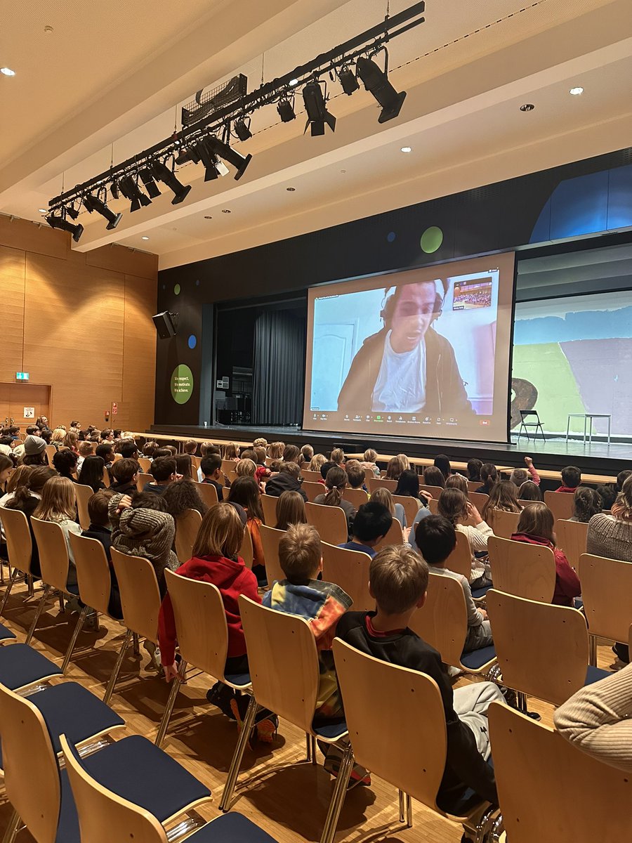 Primary school workshops galore with the amazing <a href="/testamentonline/">Testament</a> #poeticdevices #artasactivism #beatboxing #technology #iszl