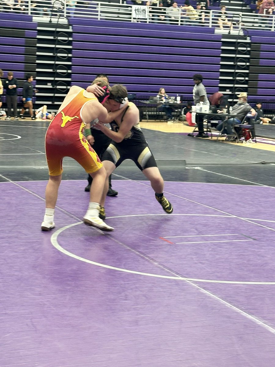 GBWrestlers's tweet photo. Hayden Dwyer win by pin 
#GBWrestlers 
#JVState https://t.co/sSTeogrBP3