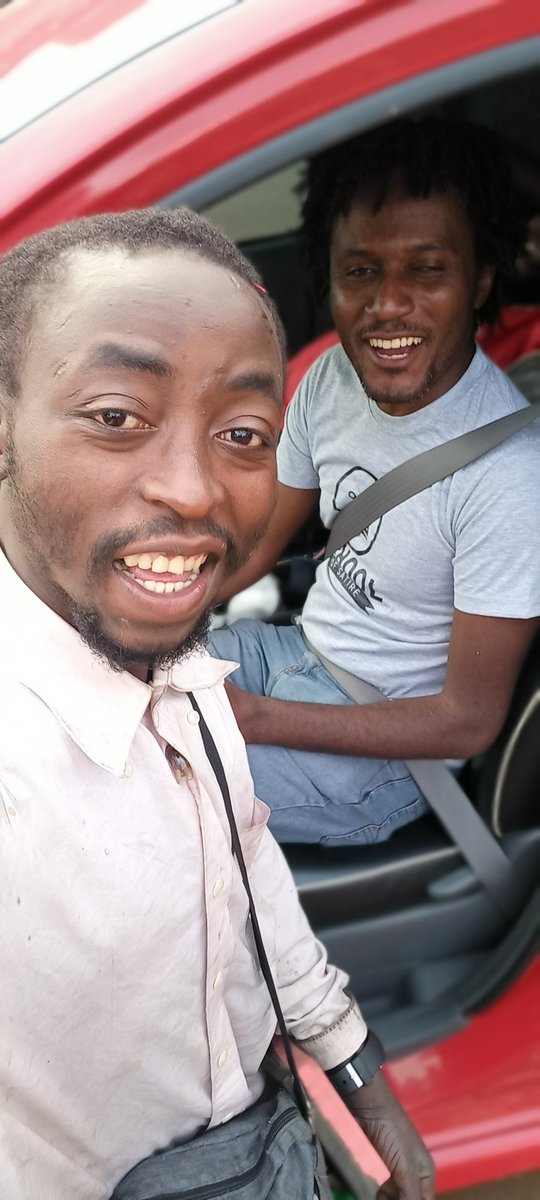 MunyaBloggo's tweet photo. Found him. Tindo...all grown up. https://t.co/7PrNJsOFUJ