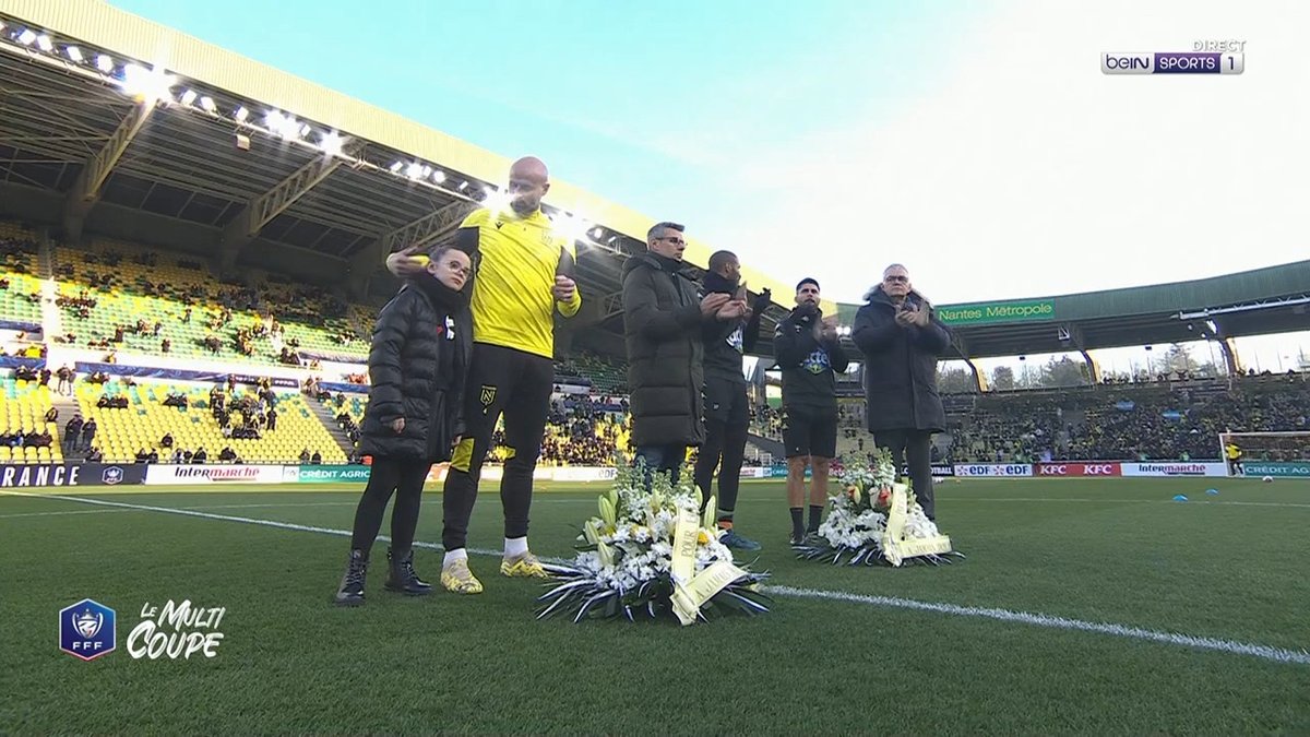 YonEcenarro's tweet photo. Hommage à Emiliano Sala à La Beaujoire. Notre Emi décédé il y a 5 ans déjà...🕊️💔 https://t.co/BosScWtwsb