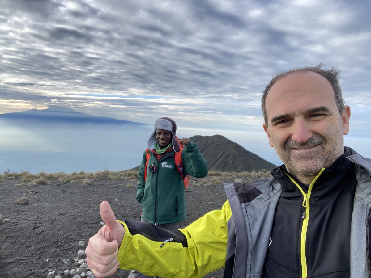 jose manuel (@jmasenciojose) on Twitter photo El Meru nos ha servido para aclimatarnos a la falta de oxígeno. Al fondo nos saluda el Kilimanjaro (5895m). Investigar salva vidas!! @momentokilimanjaro <a href="/SarcomasAEC/">AEC Sarcomas</a> <a href="/SarcomasHGUGM/">Sarcomas Hospital Gregorio Marañón</a> <a href="/CHgugm/">Cirugia_HGUGM</a> @geis El Meru nos ha servido para aclimatarnos a la falta de oxígeno. Al fondo nos saluda el Kilimanjaro (5895m). Investigar salva vidas!! @momentokilimanjaro <a href="/SarcomasAEC/">AEC Sarcomas</a> <a href="/SarcomasHGUGM/">Sarcomas Hospital Gregorio Marañón</a> <a href="/CHgugm/">Cirugia_HGUGM</a> @geis