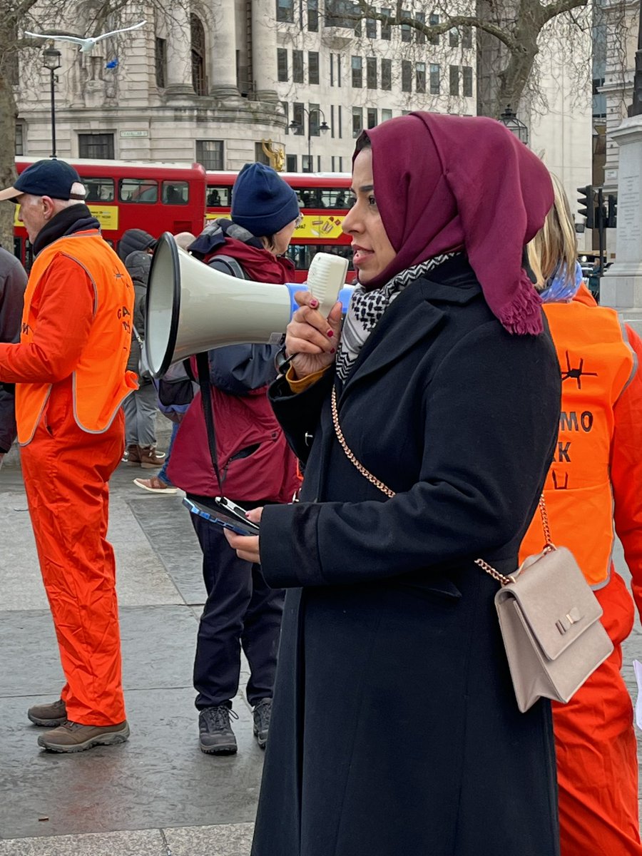 AmnestyReading's tweet image. Marking the 22nd anniversary of Guantanamo Bay. A procession from Parliament Square, demo &amp;amp; speakers in Trafalgar Square &amp;amp; handing in a petition at 10 Downing Street to ask @RishiSunak to press @POTUS to close this illegal detention centre. @UKGuantanamoNet @NewcastleAIUK