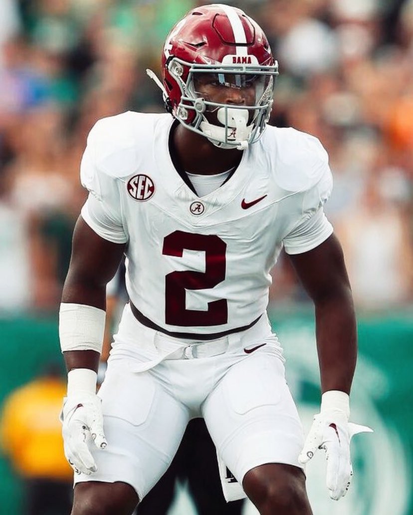 ZDaxion's tweet image. imagine being Caleb downs your a 18 year old kid and anything you do makes headlines and have millions thrown at you and you not even a pro yet that's honestly a lot of pressure for a kid and his father is controlling him like a puppet I feel like this can end bad #calebdowns