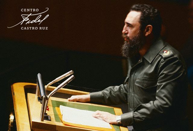 #Fidel:"El hombre se va a liberar porque lo están conduciendo a un callejón sin salida y las crisis van a ser cada vez más profundas. Desde luego, ¿qué hay que hacer? Hay que trasmitir ideas". #FidelVive