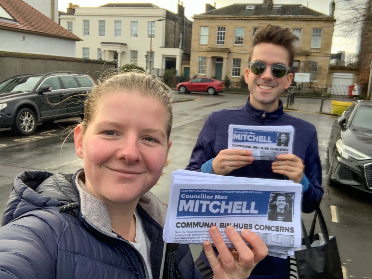 Dream team out campaigning for the @ScotTories in Inverleith this morning. Positively tropical @maxmitchell91 📬📬📬