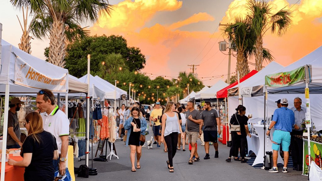 iLovetheBurg's tweet photo. Sunday Market St. Pete is the city’s newest farmers market &amp; it's a hit so far! Check it out tomorrow >> https://t.co/LIFnNXZRf3 https://t.co/E1y1wzOJBC