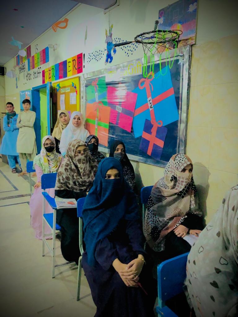 NYCCC_PK's tweet photo. NYCC Karachi President Tahir Zaman led an eco-awareness event at Crown Collegiate with the girls' team in a climate change competition. 

Despite no funding, NYCC remains committed with 1700 members nationwide.
@bilal1anwar @PakistanADB @DKinPK @AdilNajam @sherryrehman https://t.co/WfYkV567Zy