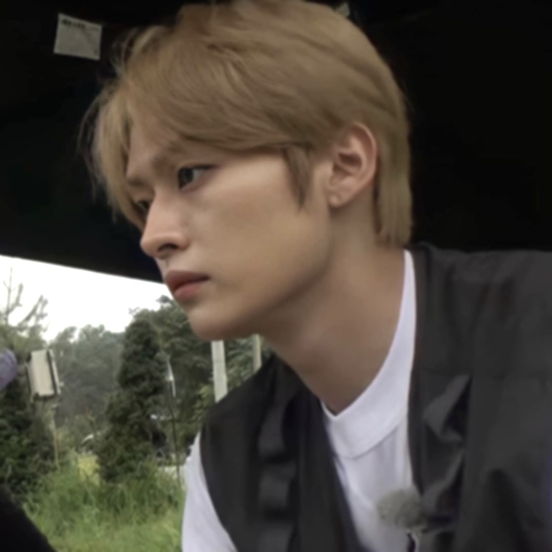 stelyspkl's tweet photo. minsung au | ver as coisas certas

onde Jisung causa um desastre devido à sua dislexia e acaba em um lado desconhecido da cidade por ler os números errados no letreiro do ônibus
ou
onde Minho, aspirante à escritor, é abordado por um homem perdido e oferece deixá-lo seguro em casa https://t.co/CbGukZNK2X