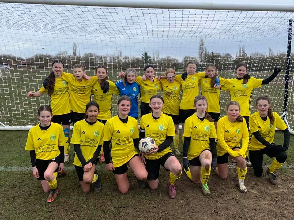 Massive well done to our U13 Girls Yellow team for their 5-1 semi final win today. They progress through to the @BerksandBucksFA U13 Girls County Cup Final 👏 We can't wait for the final! 💚💛