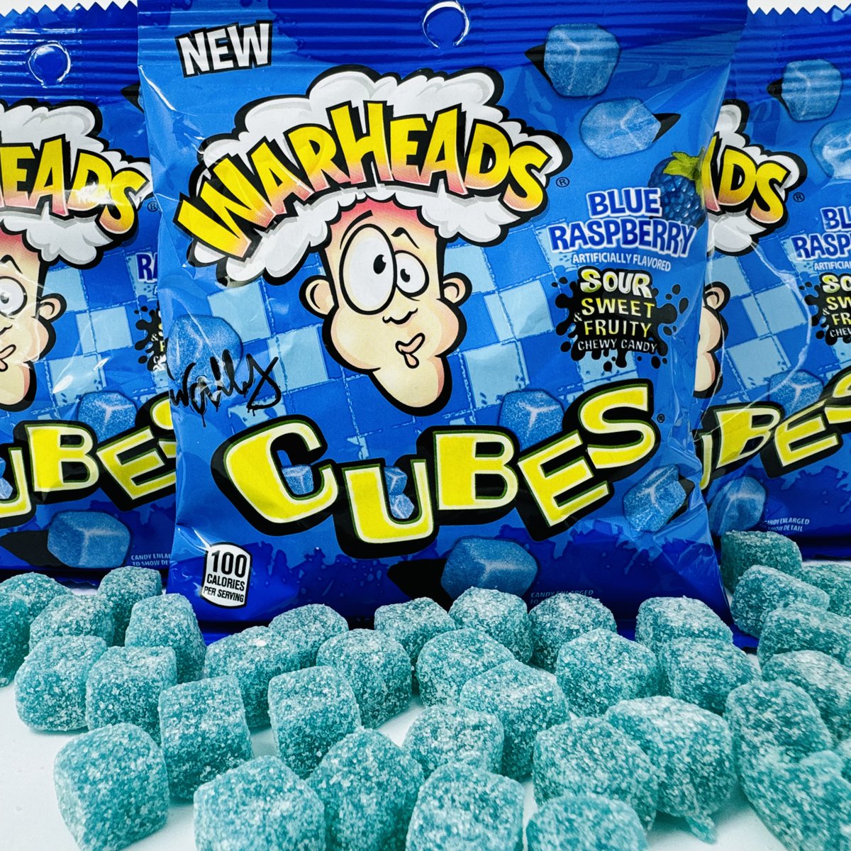 candyfunhouseca's tweet image. Warheads Blue Raspberry... the best flavored cube now in its own package! 💙 #warheads #blueraspberry #cubes #candyfunhouse