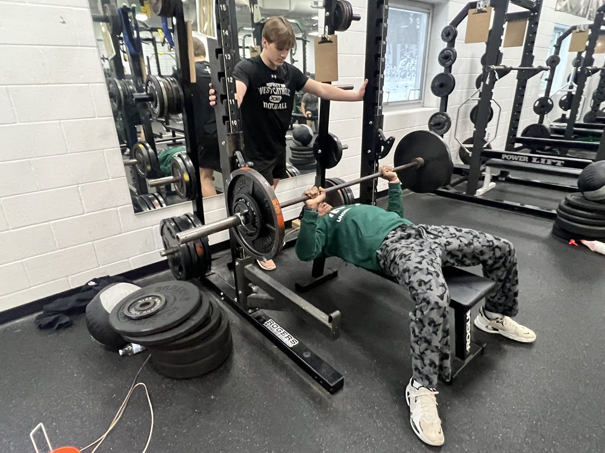 grwc_strength's tweet image. We’re not going to be privileged many choices if we want to be great. What we want will Take what it Takes. Great morning gentlemen, great morning. Proud of you. Play Together-Win Together-Train Together. Saturday is our Standard. @GRWCMensHoops #wethewest