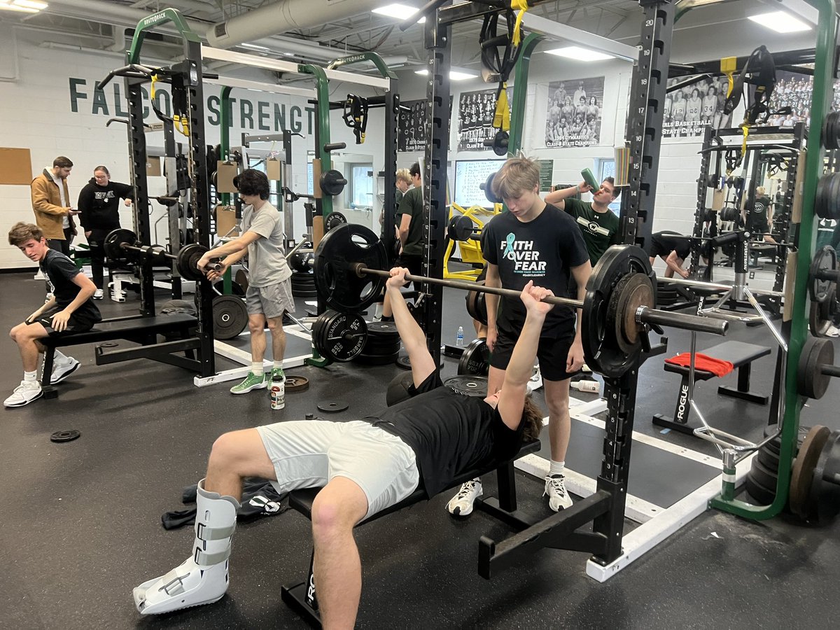 grwc_strength's tweet image. We’re not going to be privileged many choices if we want to be great. What we want will Take what it Takes. Great morning gentlemen, great morning. Proud of you. Play Together-Win Together-Train Together. Saturday is our Standard. @GRWCMensHoops #wethewest