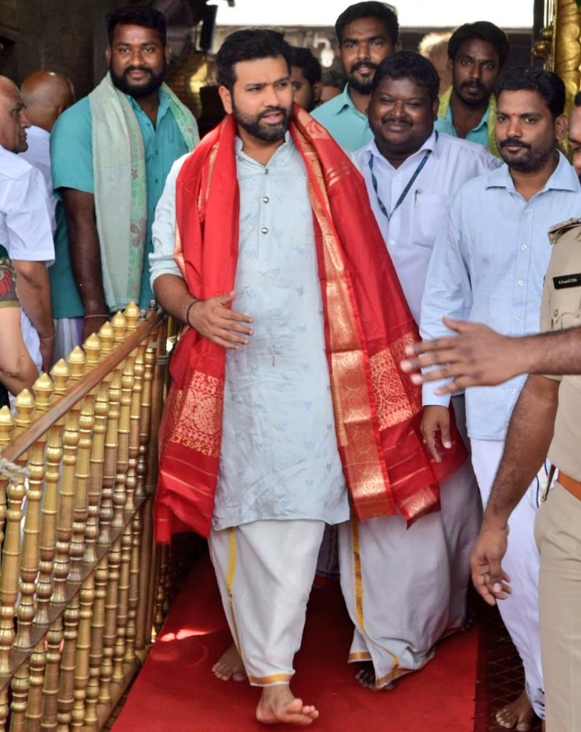 ImHydro45's tweet photo. PTI :  Captain Rohit Sharma was the first cricketer who got the Pran Pratishtha invitation. Other cricketers got it later.

Most powerful person of world cricket.🔥 https://t.co/lyoukusSEl