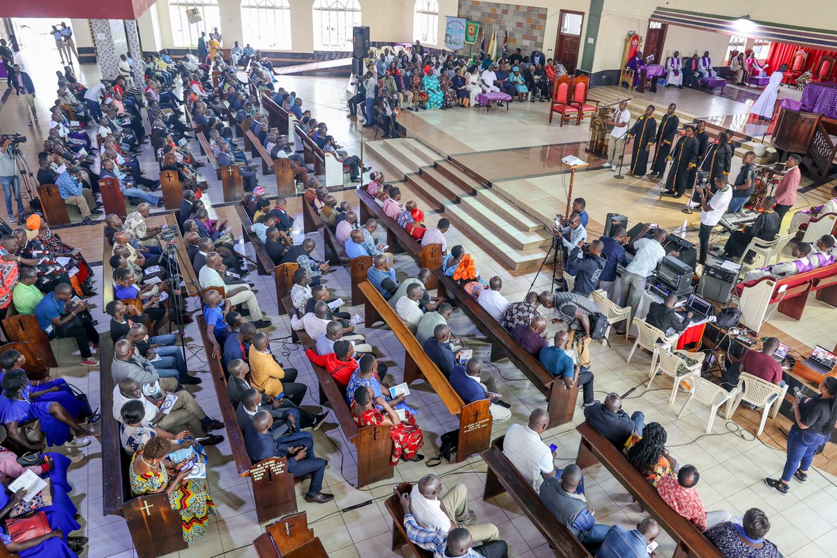 1/2
Former First Lady Margaret Kenyatta today joined the family, friends and relatives of the late Jaramogi Oginga Odinga for the 30th anniversary of Kenya’s first Vice President in the lakeside city of Kisumu.

The commemoration of the late doyen of opposition politics who died