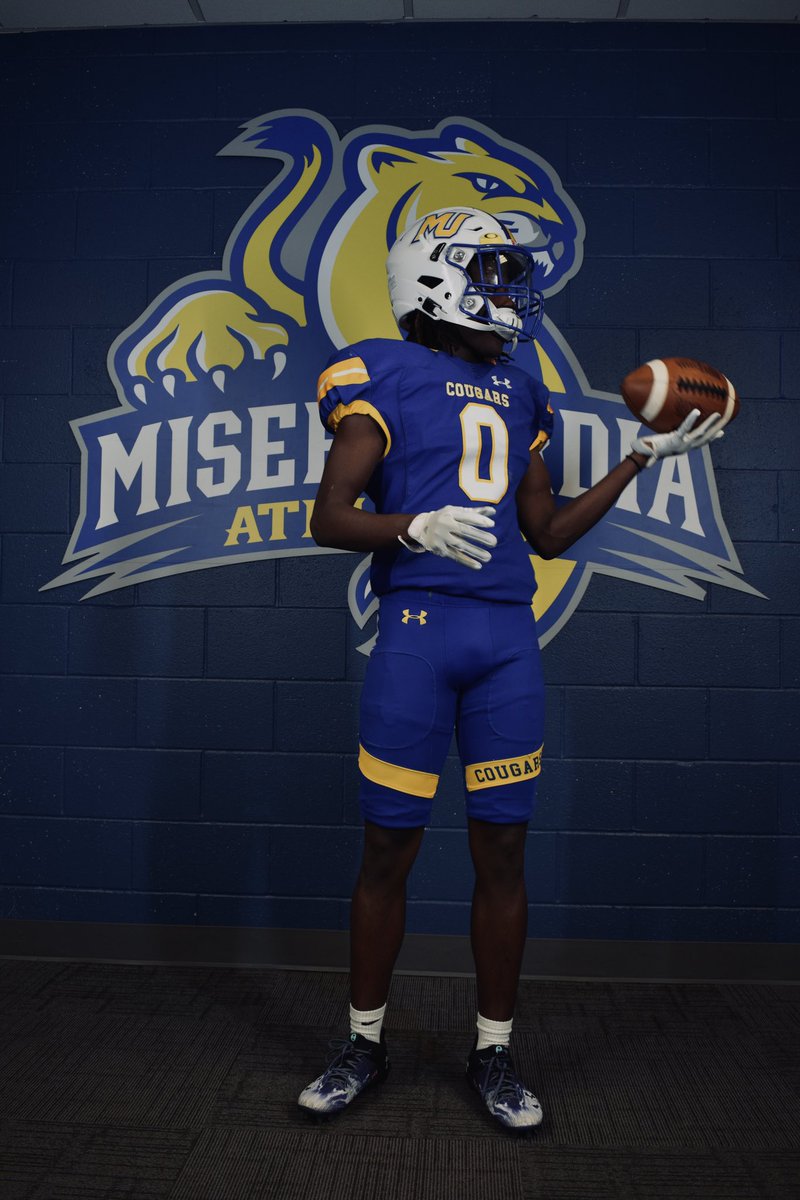 iamkamared's tweet photo. had a great visit at misericordia university!!! @MUCougarsFB @MisericordiaHFC @coachporterWR @AthleticsBethel https://t.co/fWxnoKNXjv