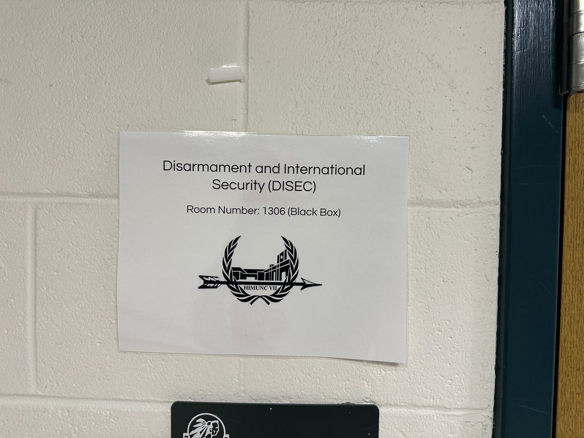 hhs_prncpl's tweet photo. Henrico Model UN happing this weekend @HenricoHighSch 💚💛 #discourse #negotiation #lifereadyskills @AsprinKroll @AshleyWalkerMEd @ehphelps @kpaigeb19 https://t.co/Ob31O1Ecdo