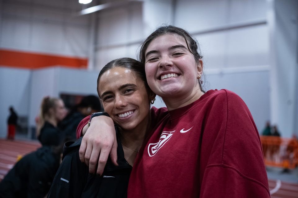 GraceCollegeXC's tweet image. 🤗⚡️😃⚔️

Enjoying the gift as we’re getting started / Season opener 📸 at Indiana Tech

#ReptheG 🔴⚫️