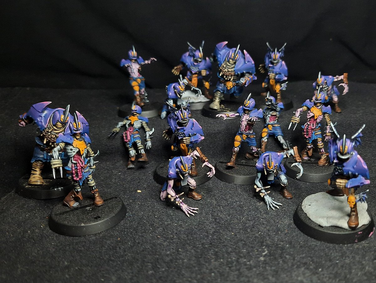 SystemRenegade's tweet photo. Synthwave Shambling Dead Team Completed!!! 

No bases, as the client said they want to do that. This has been a very stressful commission, but I'd say that's mostly cos of personal life things and the usual lack of motivation
#warhammercommunity #bloodbowl #miniaturepainting https://t.co/8Oa2JarKxp