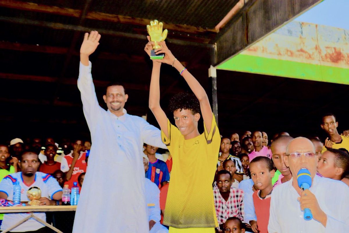 Mandera_cgvt's tweet photo. Township MCA Hon. Feisal Abdinoor &amp; the Sports Dept. organized a one-day peace tournament between Jamia FC (Mandera) &amp; Fly 24 FC (Dollo, Somalia), promoting harmony among youth from neighboring countries. The tournament concluded with Fly 24 FC winning  2-1 against Jamia FC. https://t.co/pqNwBehkwW