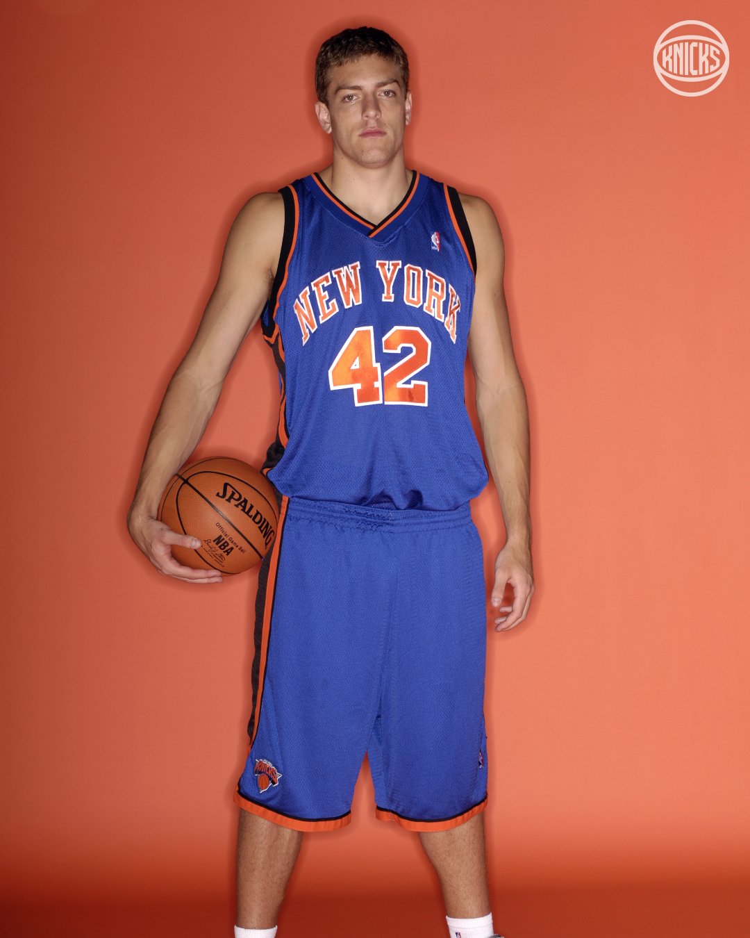 New york best sale knicks orange jersey