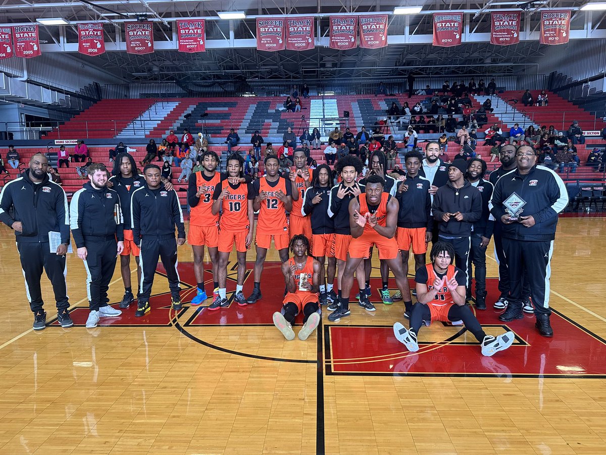 Gottagetit Hoop Classic (@ggihoopclassic) on Twitter photo Benton Harbor picks up the W in game #1 over Wyoming Lee, 58-48. <a href="/BHHSTigers/">Benton Harbor HS Tiger Athletics</a> <a href="/coachcster/">Corey Sterling Benton Harbor Tigers! Varsity Coach</a> Benton Harbor picks up the W in game #1 over Wyoming Lee, 58-48. <a href="/BHHSTigers/">Benton Harbor HS Tiger Athletics</a> <a href="/coachcster/">Corey Sterling Benton Harbor Tigers! Varsity Coach</a>