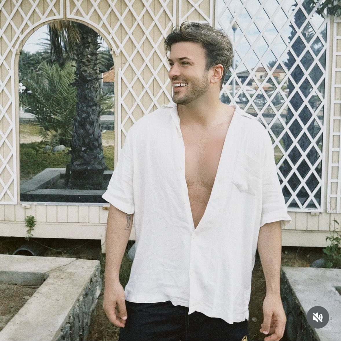 TagsDavidC's tweet photo. Se este tweet passar pela tua timeline, comentem no mínimo DEZ vezes com a tag #DavidCarreiraJuliette https://t.co/OlN5e6Llp9