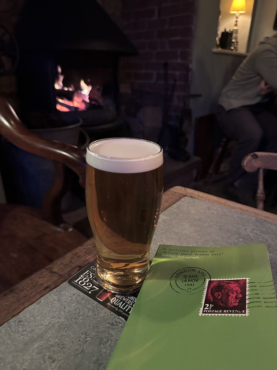 ProfessorPubUK's tweet photo. @NigelSommelier @agladman Me, my book and a pint by the fire in my local @grapesslingsby #solopint https://t.co/1dUGDXHkjD