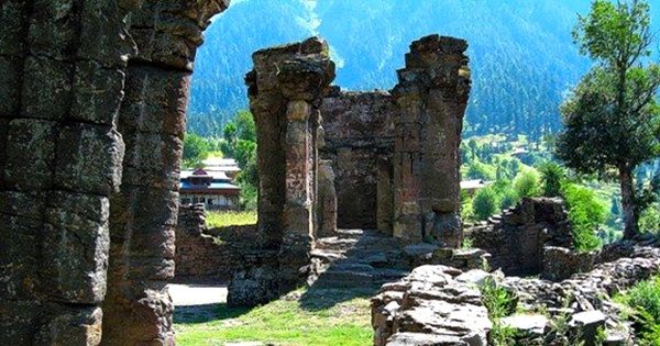 NewsAlgebraIND's tweet photo. BIG BREAKING NEWS 🚨 Tanveer Ahmed & his team from POK send holy Water from PoK's Sharda Peeth Kund to Ayodhya via UK. HISTORY CREATED 🔥🔥
The Sharda Sarvagnya Peeth is inaccessible since 1948.
It was sent through a chain of carriers, to be used in the Ram temple consecration ceremony