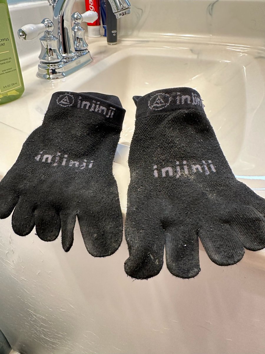 stlfa1213's tweet photo. These toe socks have seen it all. 
#sockjob #sockfetish #cumsocks #toesocks #smellysocks #filthysocks #dirtysocks #sockporn https://t.co/VrvNlq8yUL