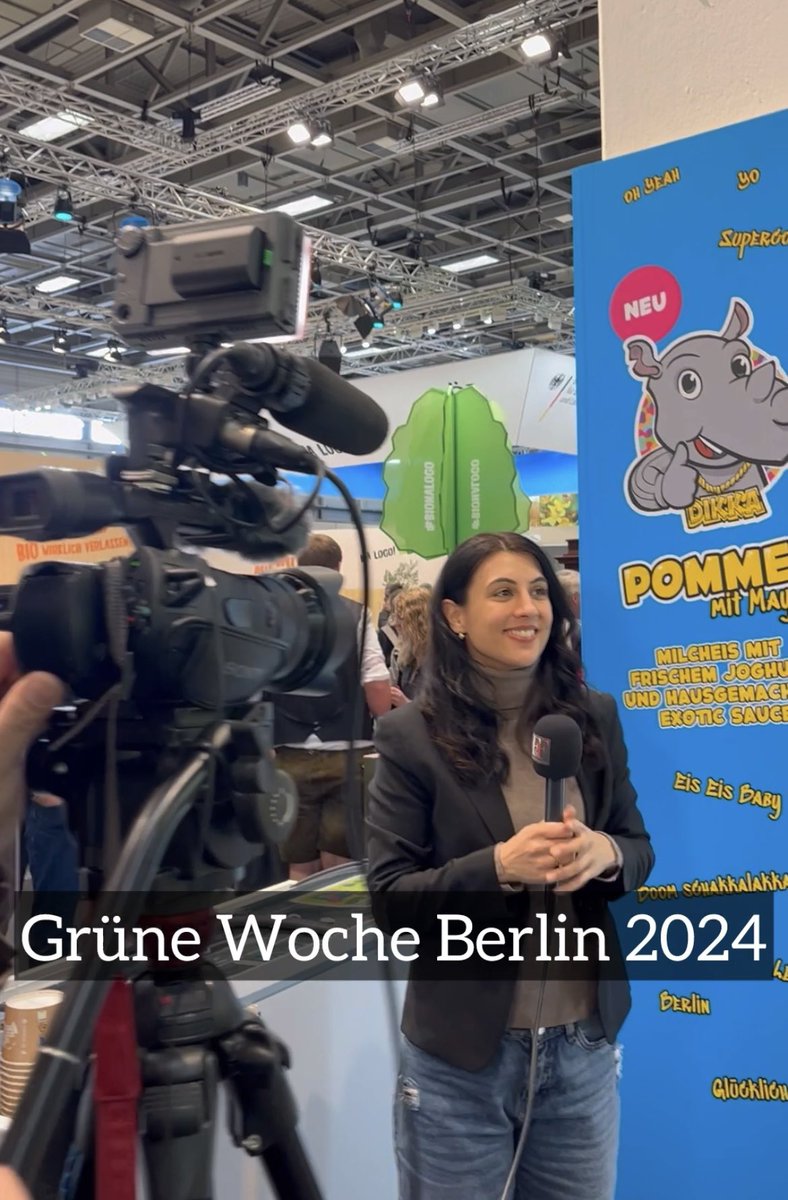 MeikeBeuckmann's tweet photo. Grüne Woche Berlin 2024. 

Im Gespräch: Berlins Regierender Bürgermeister Kai Wegner (CDU ) und  Franziska Giffey Senatorin für Wirtschaft, Energie und Betriebe sowie Landesvorsitzende der SPD und
Vorsitzender der Geschäftsführung Messe Berlin.  #grünewoche #politik https://t.co/Gv3O69HdUs