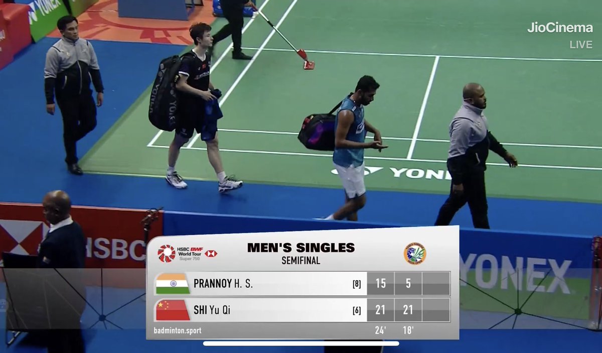#IndiaOpenSuper750 

Shi Yu Qi thrashes HS Prannoy Chetta in straight games to reach the final, Prannoy was nowhere near to his best, full of tired body!2nd game,he didn’t even tried! 

Can’t blame him tho, scheduling is worst & man has played 2 marathon matches in QF & pre QF🥲