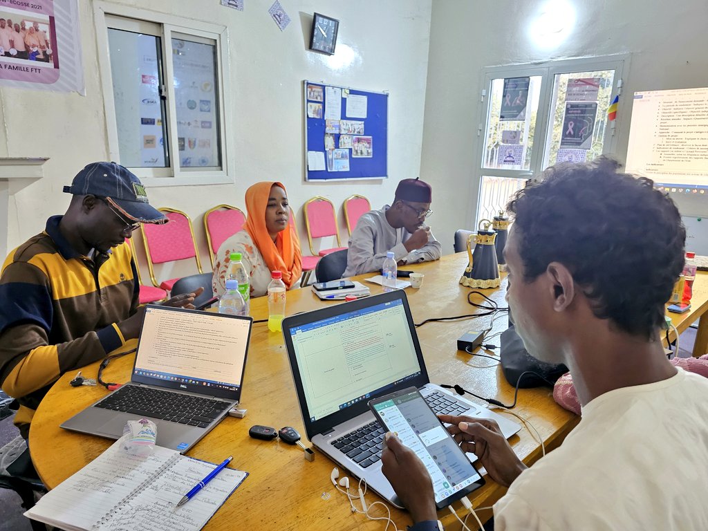 DrHassane90's tweet photo. #Future_Team_Tchad
Ça travaille, surtout les week-ends ✌️
En avant c'est devant 🙌 https://t.co/zzPSymixc5