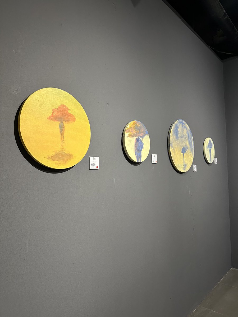 โดยศิลปินทั้ง 9 ท่าน ได้แก่ Art of Hongtae, Chickenmew, ดีใจ โกสิยพงษ์, Nut Dao, Thireq Pecko, TUNA Dunn, UnderHatDaddy, Vachboy และ วิชุดา ขันติจิตร

ภายในงาน จะแบ่งงานของแต่ละท่านแยกเป็นมุมๆ ค่อยๆ เสพแนวคิดของงานแต่ละชุด เพลินมาก