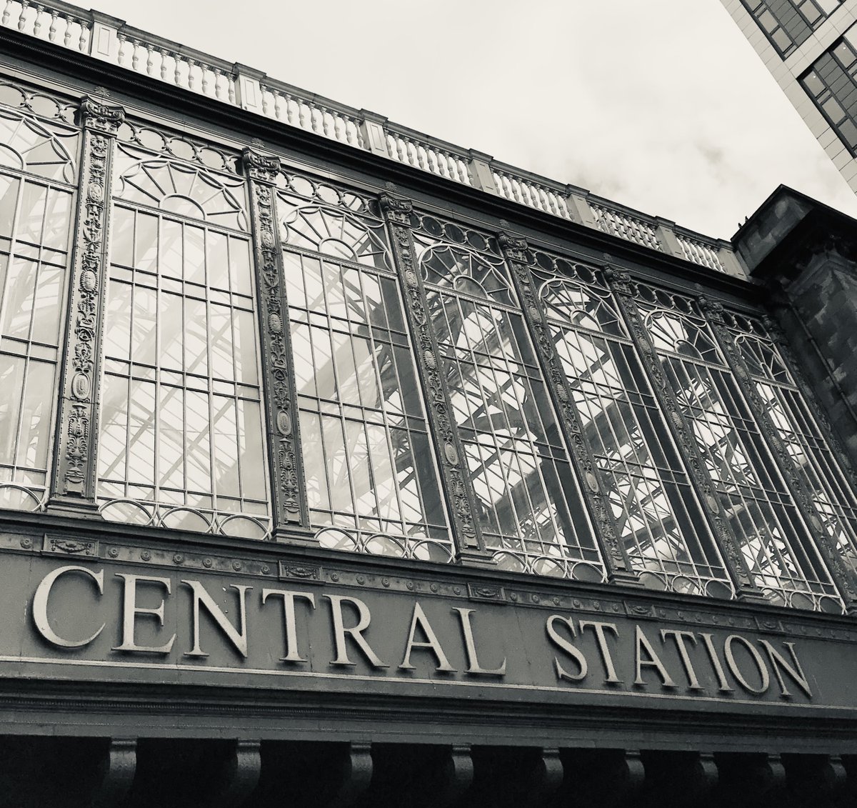 could be any station in any city I guess, but its not - its in my city. Love this image. Glasgow Central Station #Glasgow