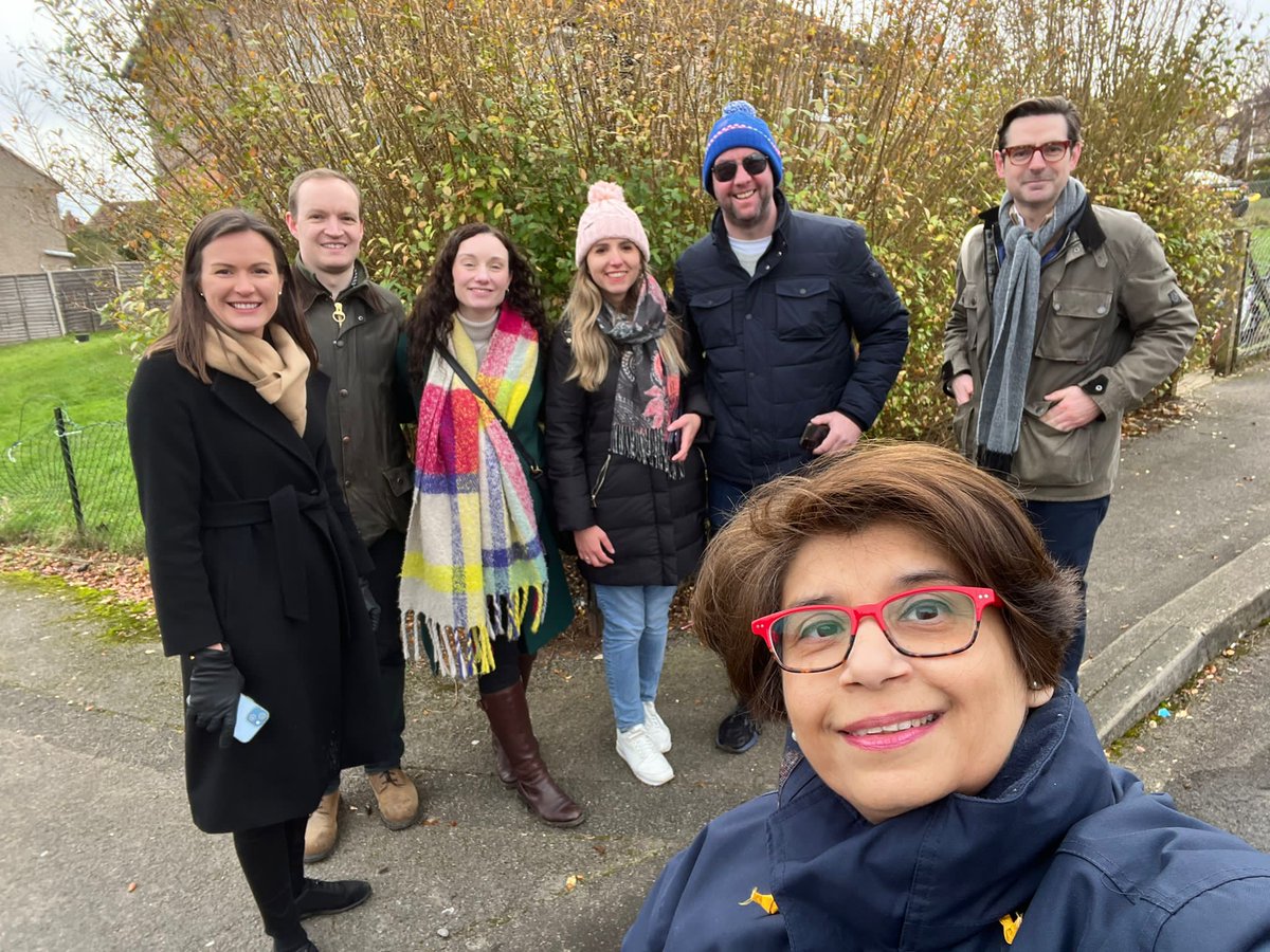 Some of our super team out talking to residents in Kentwood today - lots of dissatisfaction with the Labour administration in Reading. #torycanvass
