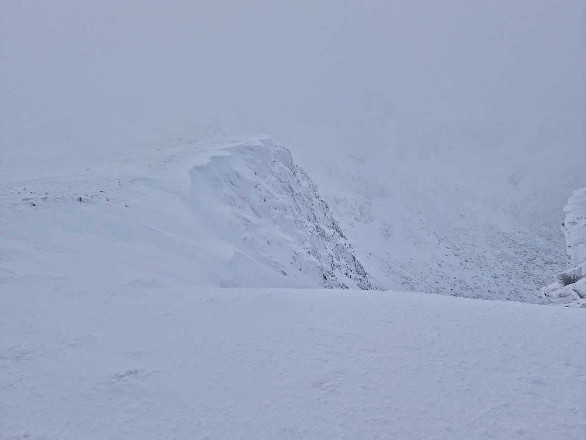 Incredible landscape & potential dangers #summitsafely #Cairngorms #getoutside #getoutdoors