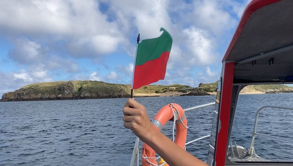 Talossa's tweet photo. Cézembre island, which lies off the coast of Saint-Malo, France, was claimed for Talossa by King Robert I during a visit to the island in 1982.
Initially a colony, the island became Talossa's seventh province in 1996.

#Talossa #KingdomOfTalossa #Cézembre https://t.co/JqrMySogGd https://t.co/nwuO9lx1uF