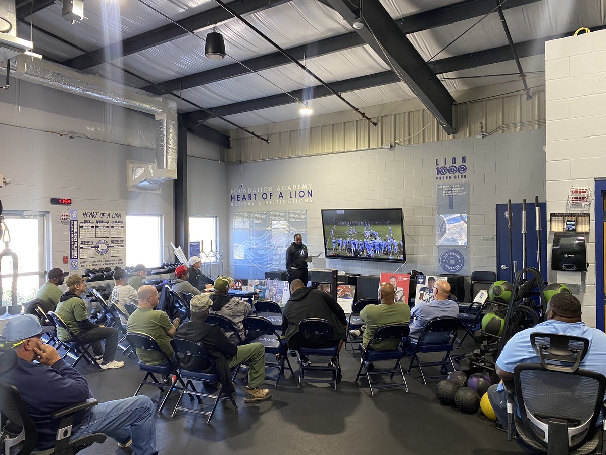 FA_LionsFB's tweet photo. Annual Pop Warner Coaching Clinic! #LionMade https://t.co/r4SrLFxV2l