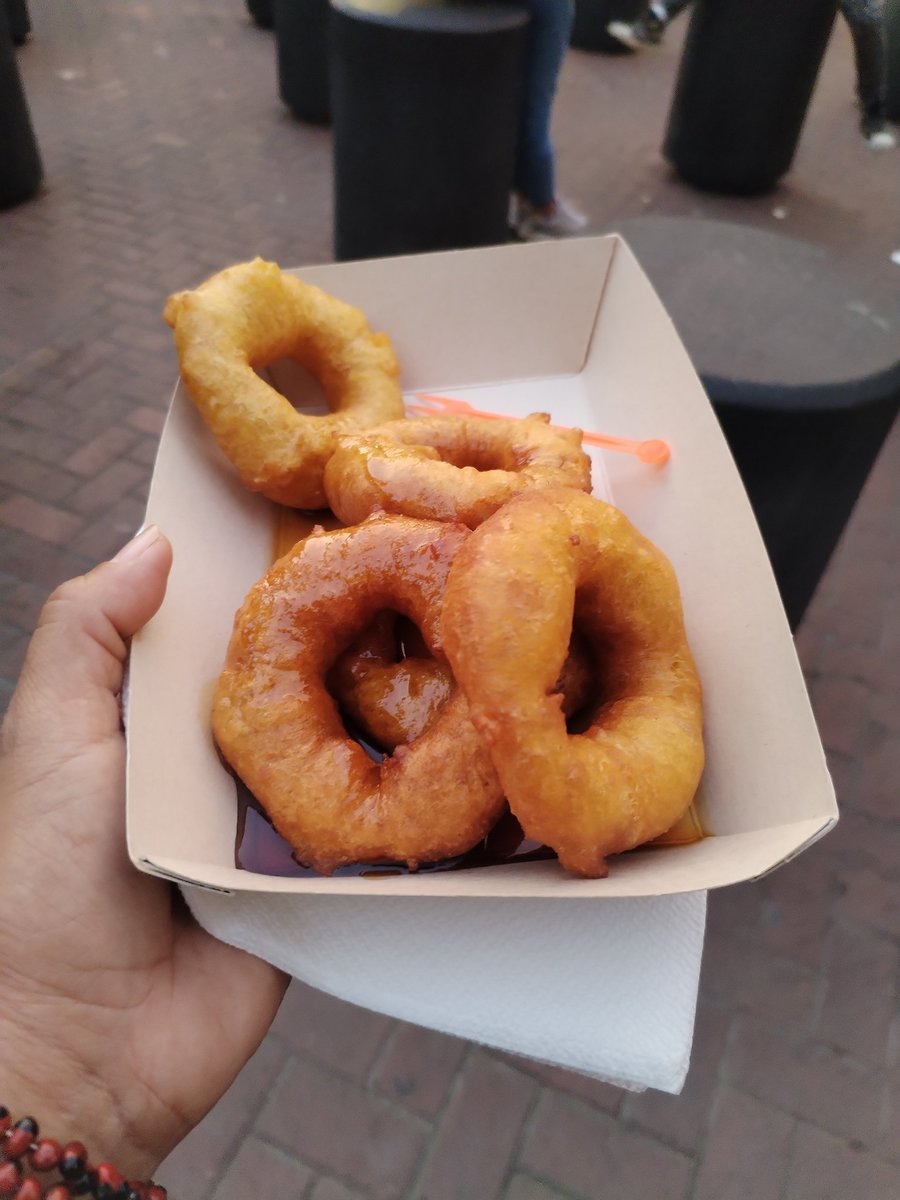 AreliCabrera2's tweet photo. Picarones ricos https://t.co/KjNLrCjdKe
