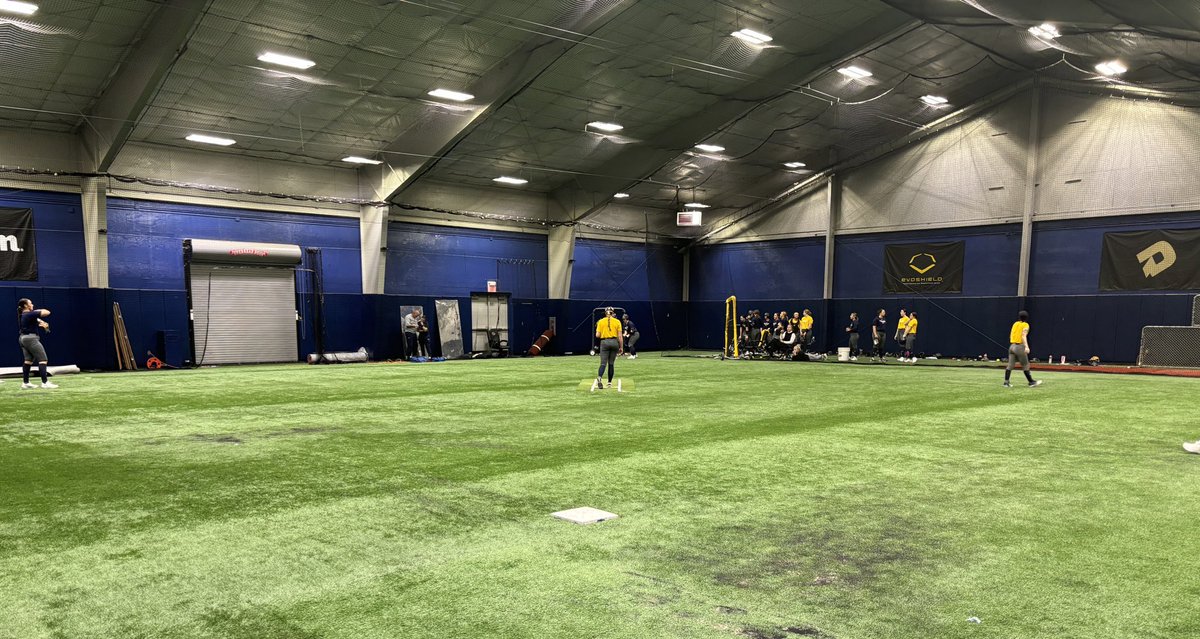 KentStSoftball's tweet photo. First team scrimmage of 2024! Let’s go ⚡️#GoFlashes https://t.co/H3QCcAtBtl