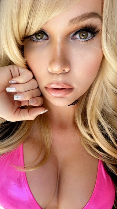 Cause I&rsquo;m a blonde ya ya ya https://t.co/Z2ygCqJWBU