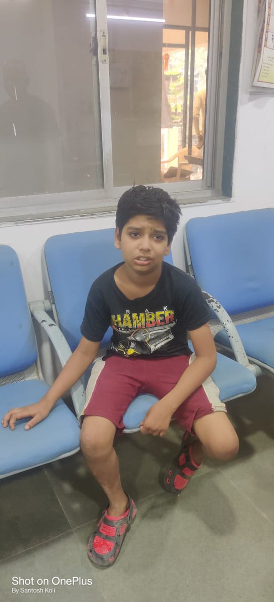 यह लड़का विक्रोली पुलिस को मिला है यह बोल नहीं सकता (मूक-बहरा) इसे दूसरे ग्रुप में भेजें ताकि इसकी पहचान हो सके और यह अपने घर सुरक्षित पहुंच सके।प्लीज अपने अपने ग्रुप में भेज दीजिए। 🙏