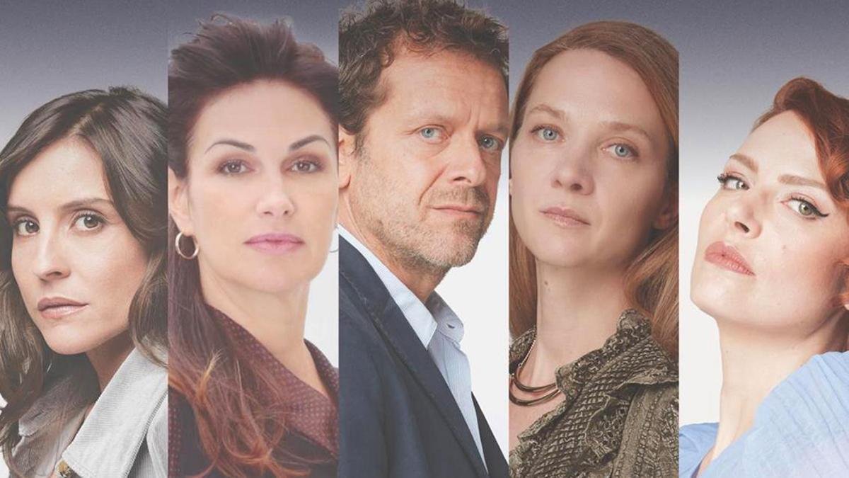 Edu_Real_'s tweet image. Finalizada la miniserie #SerialLover, atrapante desde el minuto uno con un final justo y a la altura. Ha sido muy buena.

Qué tío más cabronazo. Camille es mi personaje favorito, la mejor sin duda. La fuerza femenina. 👏🏻