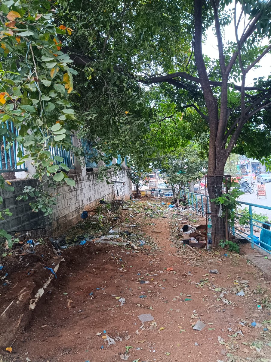 drmhyb's tweet photo. #HYBdivnRailInfra update:
YAKUTPURA Railway Station, Telangana State is set to undergo a redevelopment under the #AmritStations Scheme, offering a fusion of modern and exquisite Passenger Amenities.
#SCRInfraUpdates
#RailInfra
@SCRailwayIndia https://t.co/K9I0nJbDGk